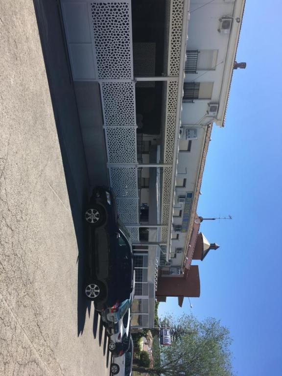 Hostal El Sevillano Рус Экстерьер фото