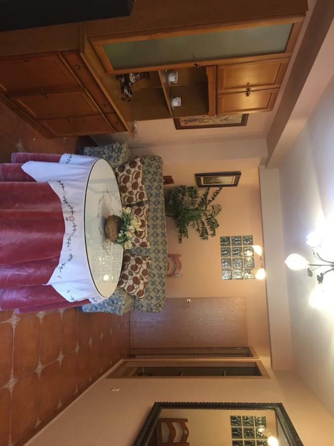 Hostal El Sevillano Рус Экстерьер фото