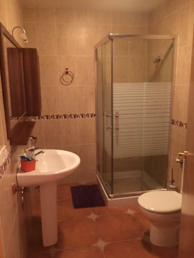 Hostal El Sevillano Рус Экстерьер фото