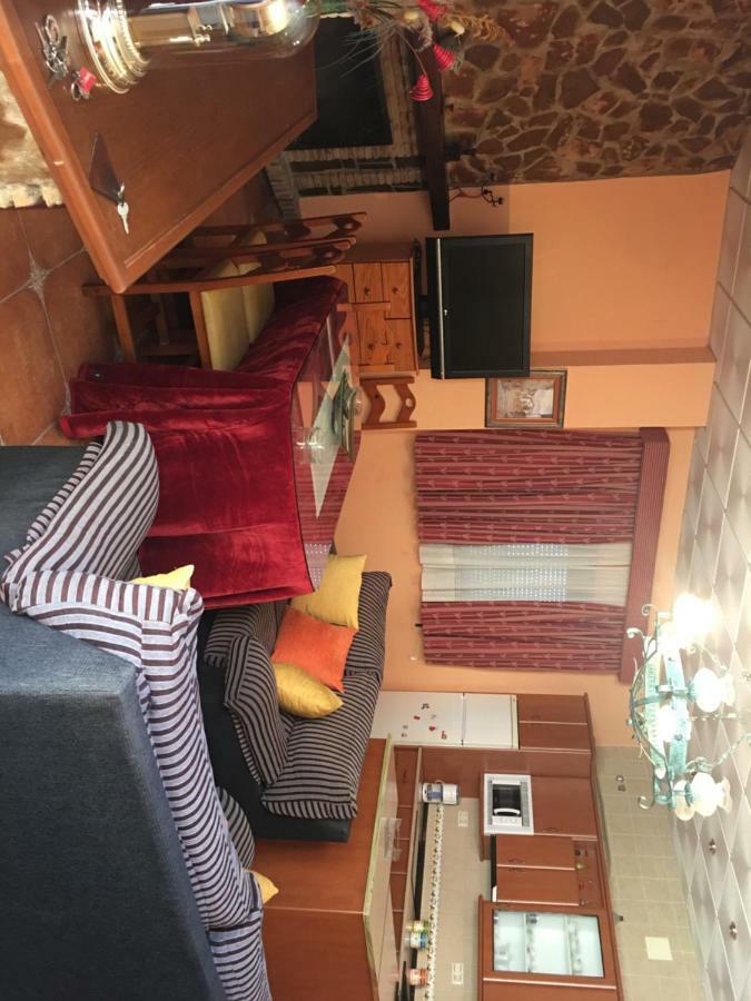 Hostal El Sevillano Рус Экстерьер фото