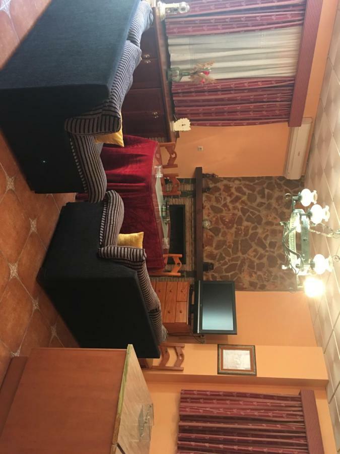 Hostal El Sevillano Рус Экстерьер фото